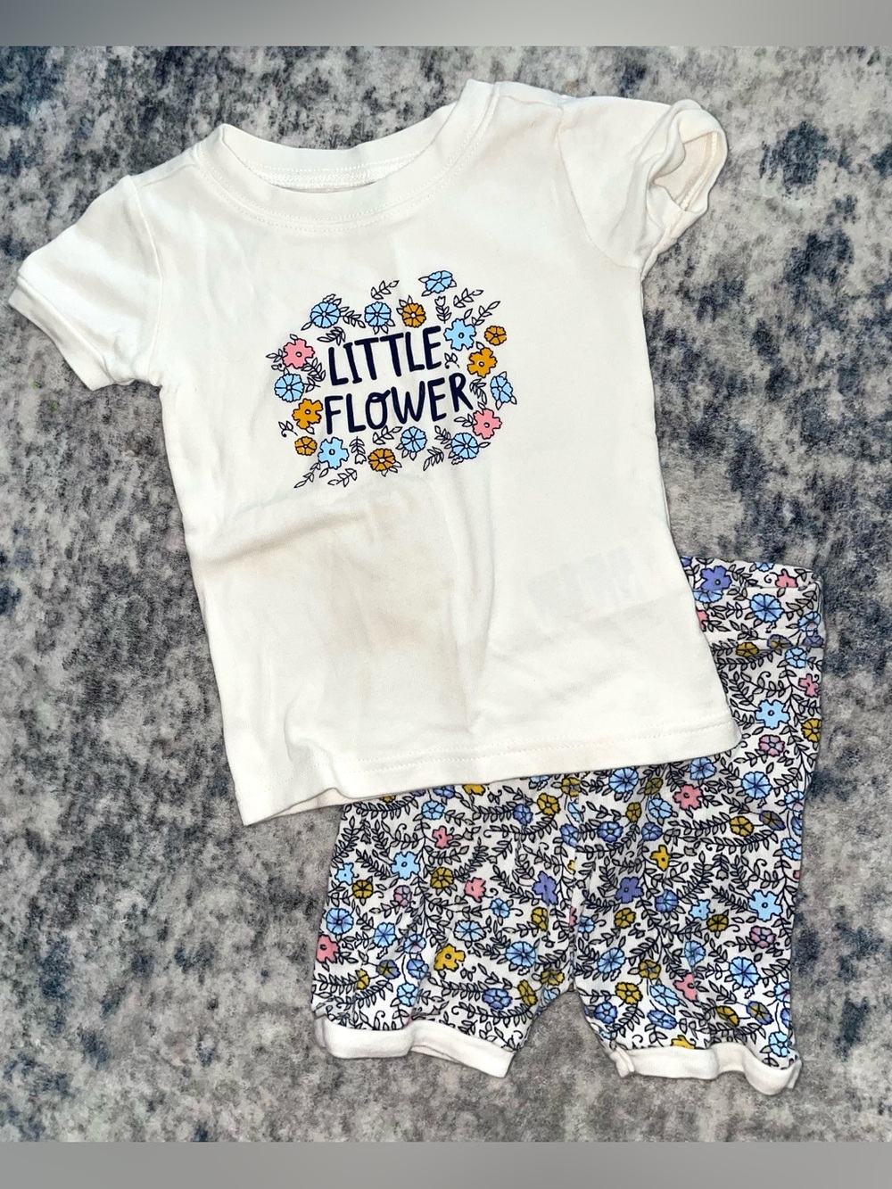 Old Navy pajama set size 18-24 months